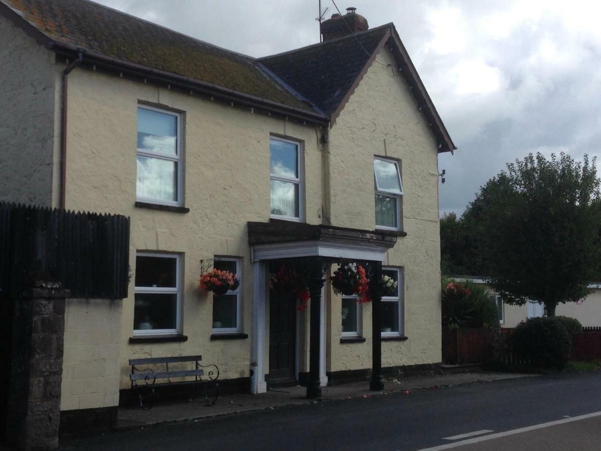 Crossways Tavern エクセター エクステリア 写真
